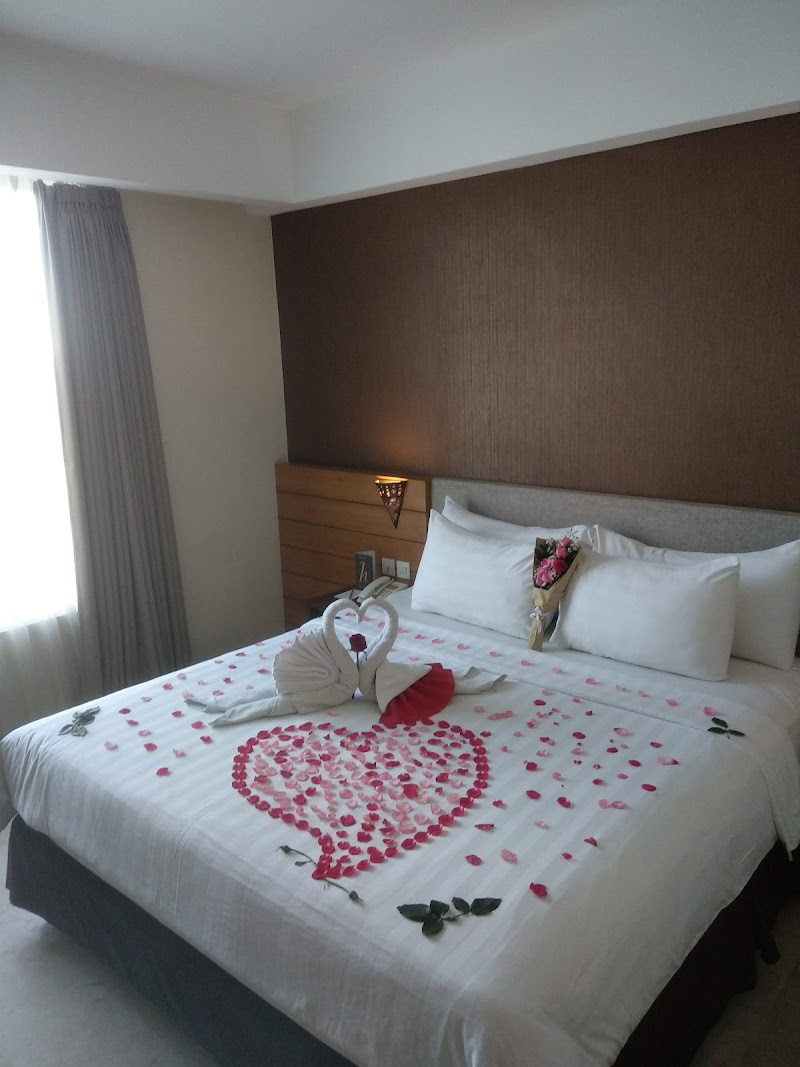 Dekorasi Kamar Hotel Honeymoon, Yang Menawan!