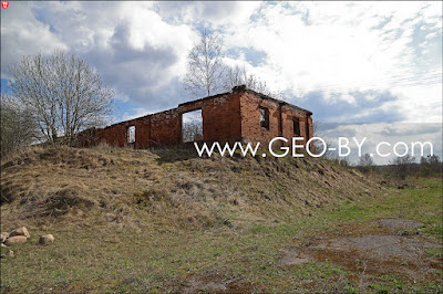 Kozarezy. Ruins of a 19th-20th century farm building