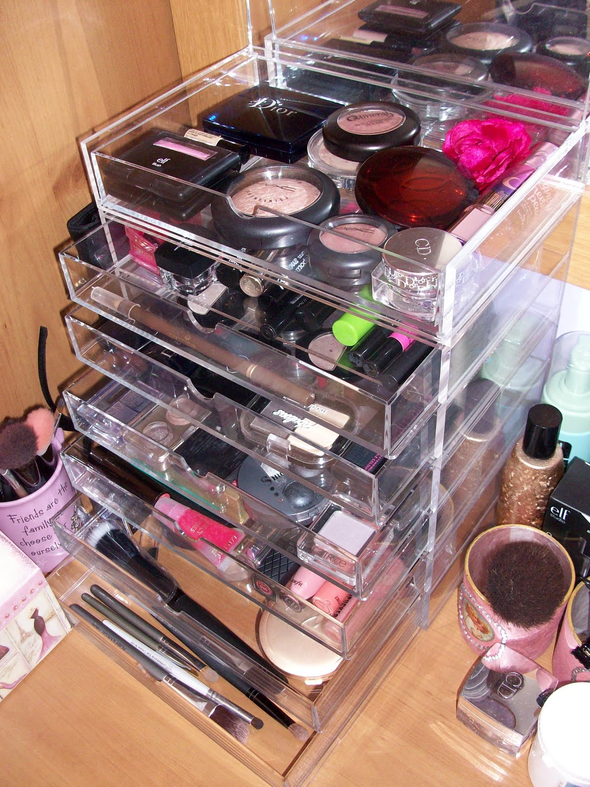beauty,life and things i like: Make Up Storage
