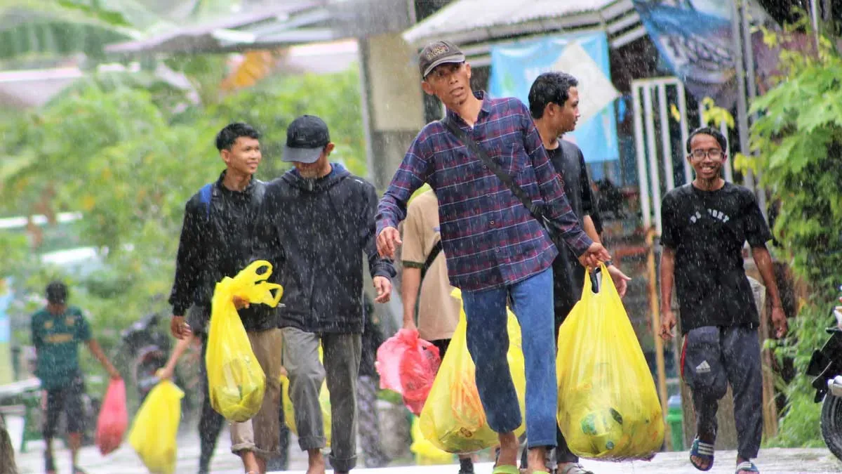 World Cleanup Day 2022, LDII Balikpapan Gerakkan Warga Bersihkan Sampah di Lingkungan Sekitar