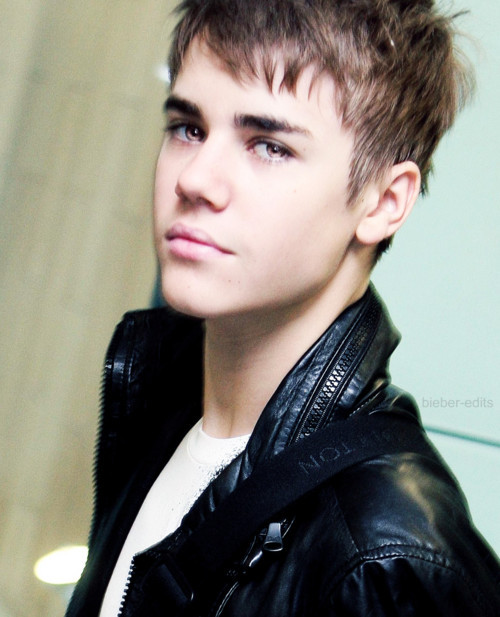 justin bieber hotness. justin bieber transitioning