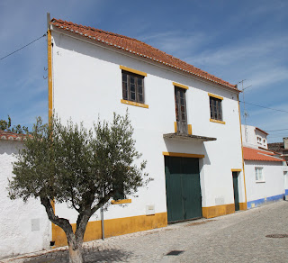 Asunto kuin kulissi? (Obidos, Portugali, elokuu 2011)