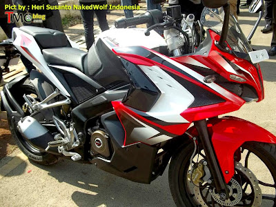 Red Color Bajaj Pulsar 200 SS - Spy Photo