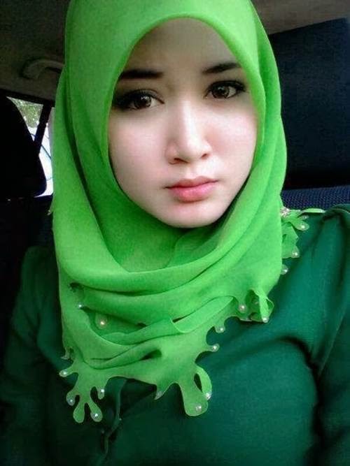 Kumpulan Foto  Cewek Berjilbab  Cantik dan Seksi Asli 