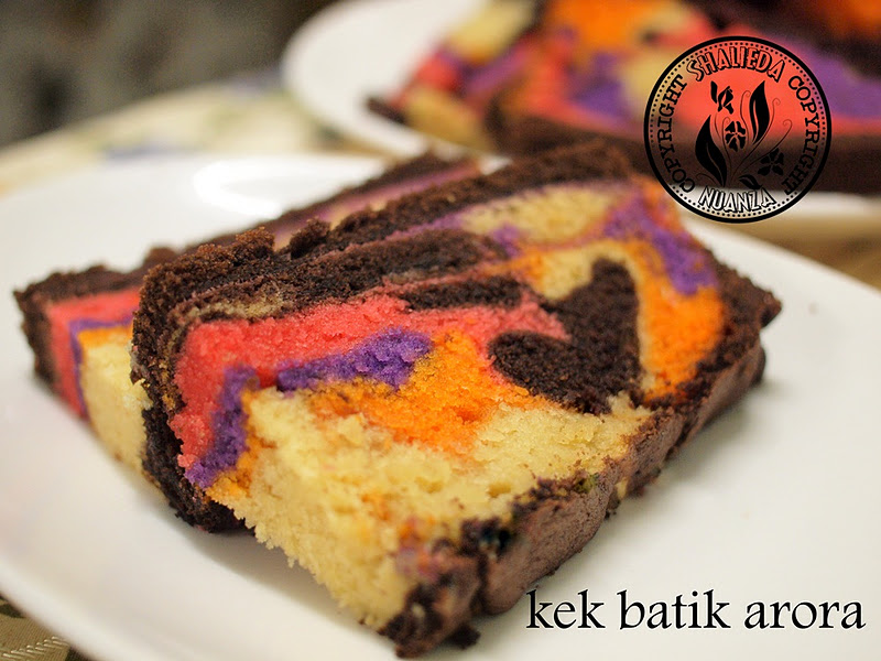 Pesona Cinta Cida de'Nuanza: kek batik arora