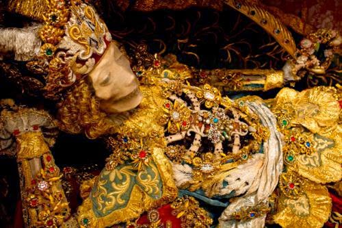 Exclusive Meet The Fantastically Bejeweled Skeletons Of Catholicisms Forgotten Martyrs