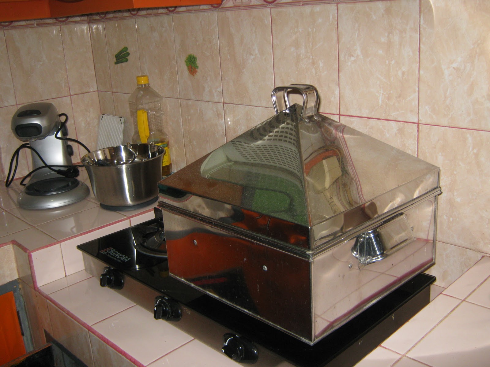 SAPTA BONNY Alat  alat  yang diperlukan untuk  membuat kue roti