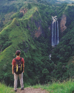 Air Terjun Tama'lulua dari atas bukit