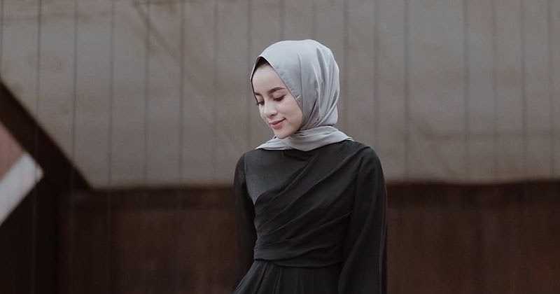 74 Populer Warna  Jilbab  Untuk  Baju  Abu Abu  Tua  Jenis Warna 