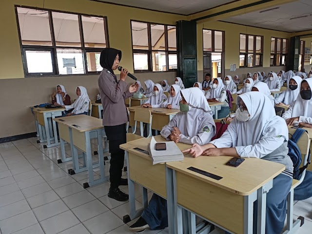 Kanit Binmas Polsek Cikembar Road To School, Sampaikan Pemahaman Etika Bermedsos 