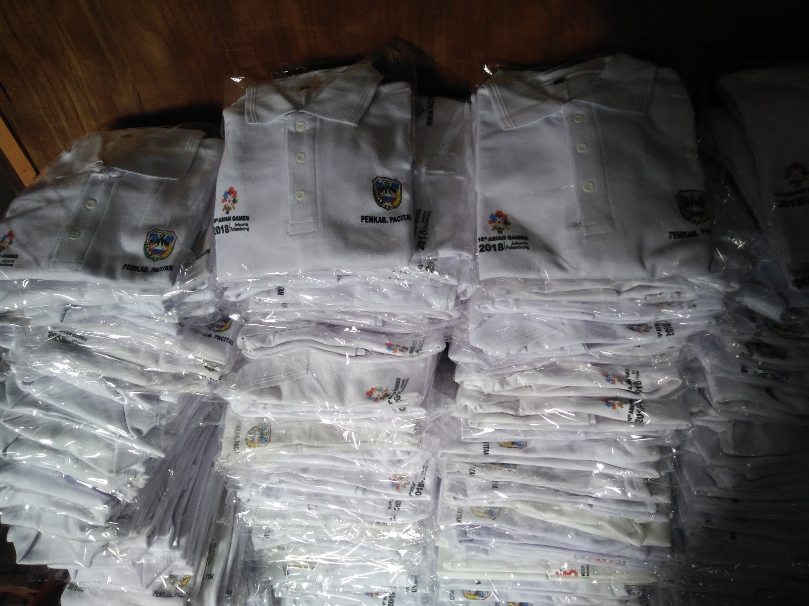 kaosdtgjogja, jasacetakkaos, cetakkaossatuan, cetakkaos, kaossatuan, sablonkaos, sablonkaossatuan, cetakjaket, cetaktopi, jaketsatuan, topisatuan