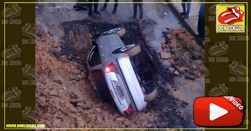 Vehículo fue tragado por un hueco de Hidrocapital en San Antonio de los Altos