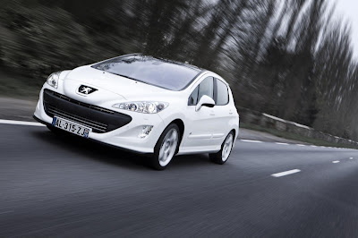 2011 Peugeot 308 GTi Front Angle View