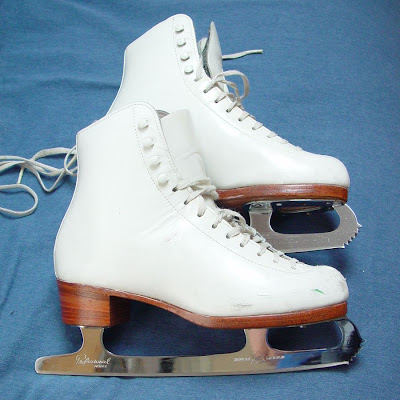 figure skating boots/shoes photos pictures gallery