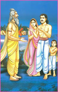 Harishchandra offering donation to Sage Vishvamitra