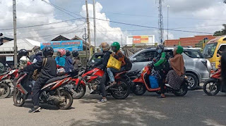 Pemudik Mulai Padati Jalur Indramayu Ditengah Penyekatan Arus Mudik Masa Pandemi COVID-19