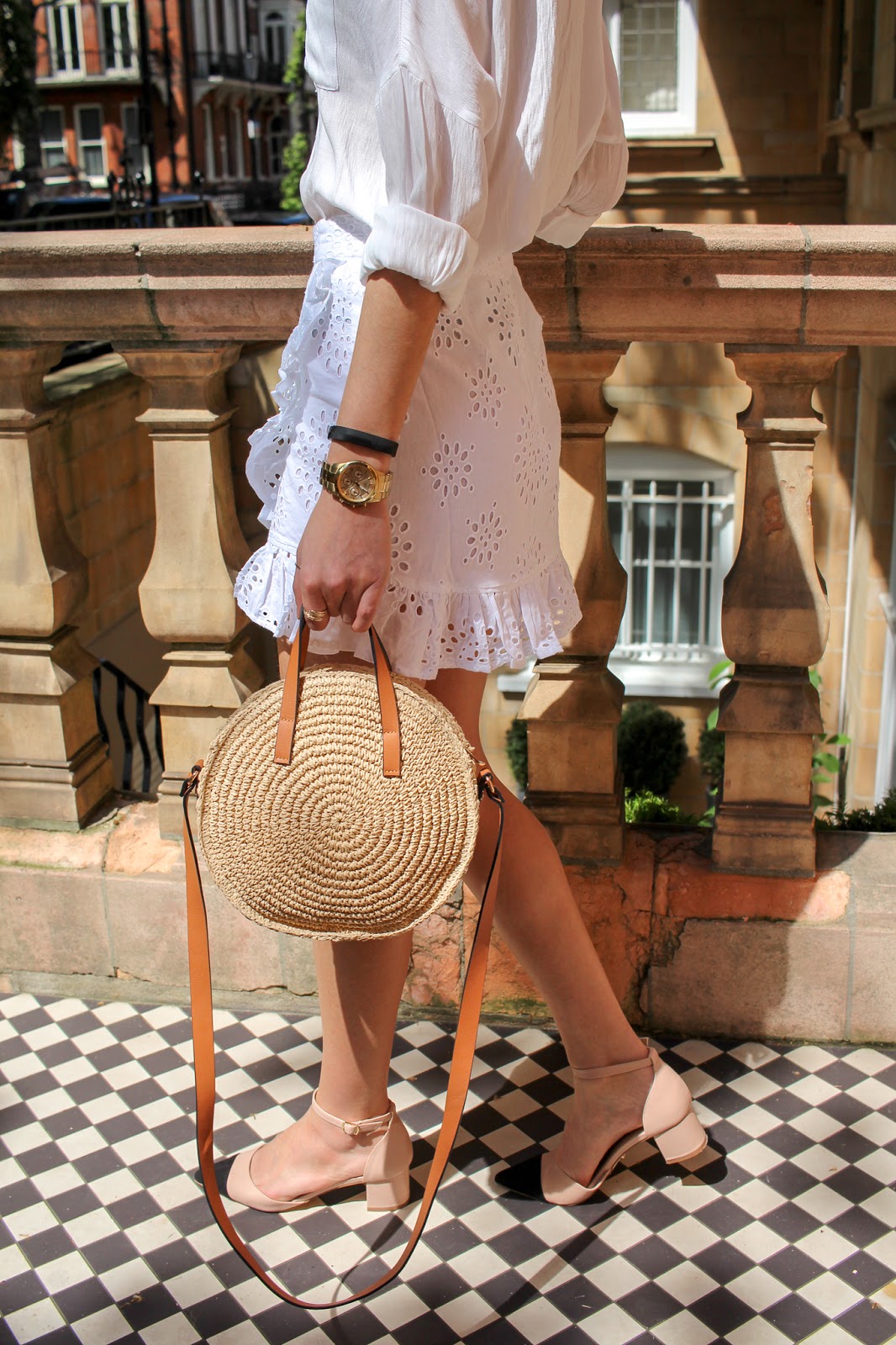 styling all white outfits peexo summer fashion