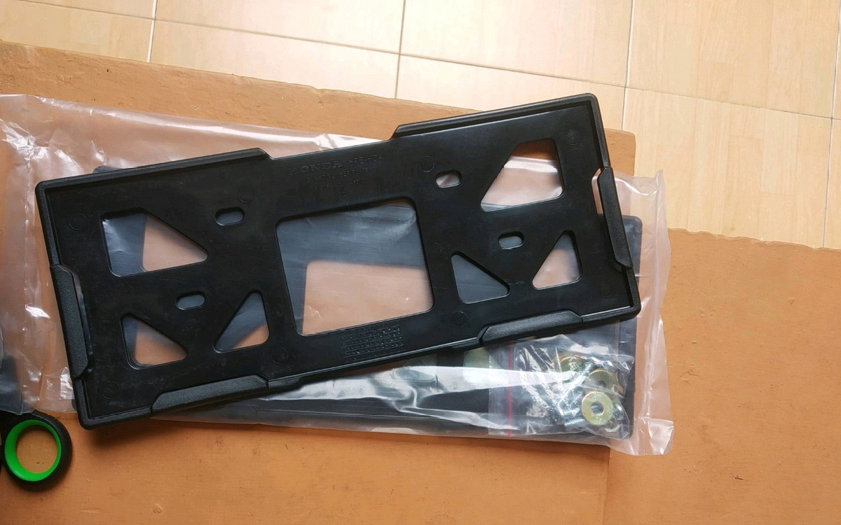 Pasang Cover Plat Nopol Minimalis untuk Motor