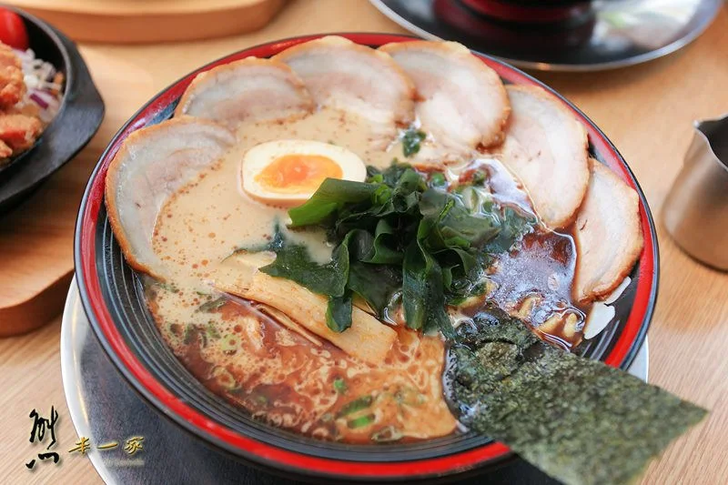 捷運忠孝敦化站排隊美食｜屯京拉麵