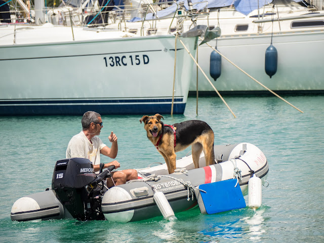 Kiba, prima volta in gommone