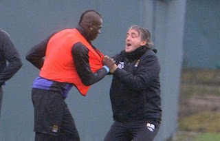 Roberto Mancini vs Mario Balotelli, Duo Italia yang Mengguncang Inggris