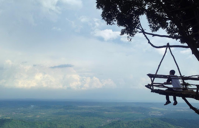 foto pemandangan alam purbalingga dari igir wringin