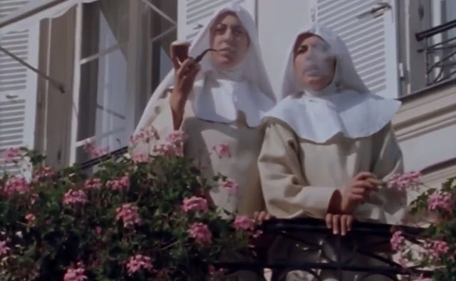 Mira Petri and Marianna Palmieri in Dracula's Fiancee (La fiancée de Dracula), a 2002 movie by Jean Rollin