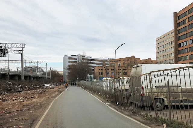 Золотая улица, железнодорожная станция Электрозаводская, территория снесенных гаражей, бизнес-центр «Семёновский», Московский политехнический университет, Автокомбинат № 5