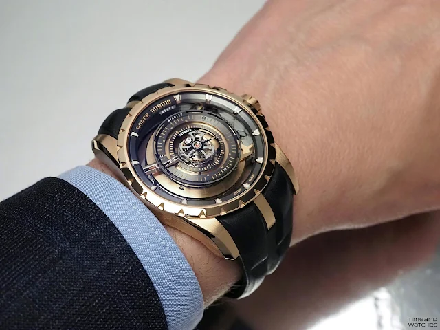 Roger Dubuis Orbis in Machina Central Monotourbillon