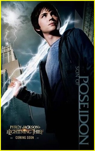  o perfeitoooo do Logan Lerman vai continuar no papel de Percy Jackson 