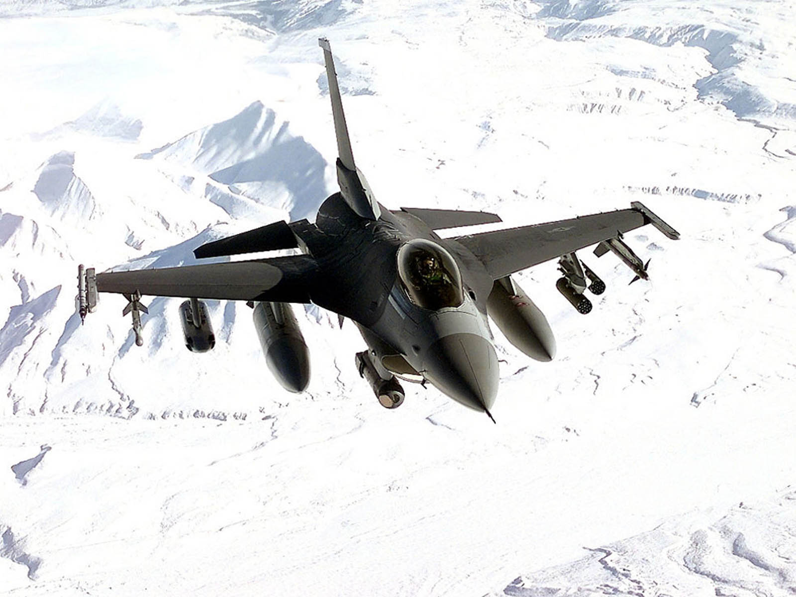 Gambar Pesawat Tempur F16