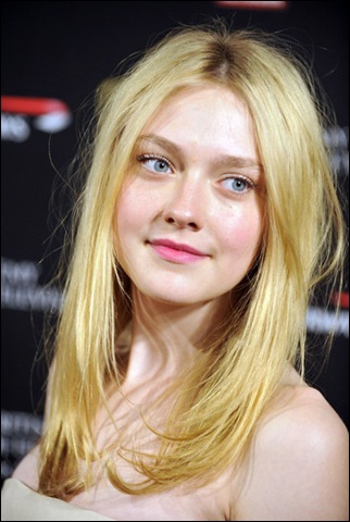 Dakota Fanning Long Hairstyles Long Center WEb4URQKE04l