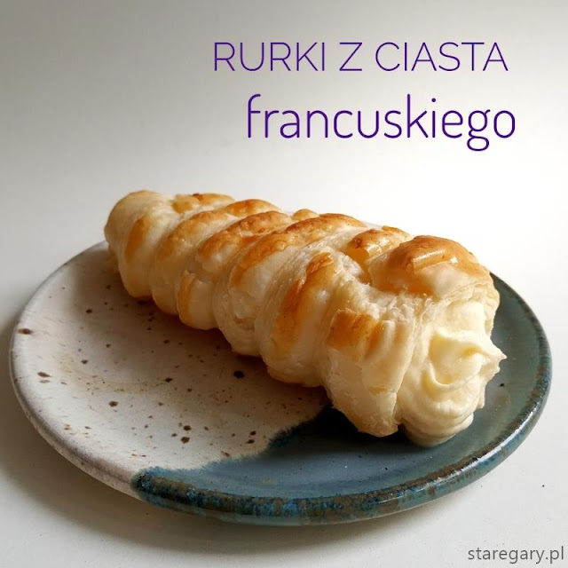  rurki z ciasta francuskiego  z kremem z mango