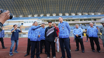 Belum Serah Terima dari PT.Adhi Karya, Pemkot Bandung Tidak Maksimal Merawat GBLA