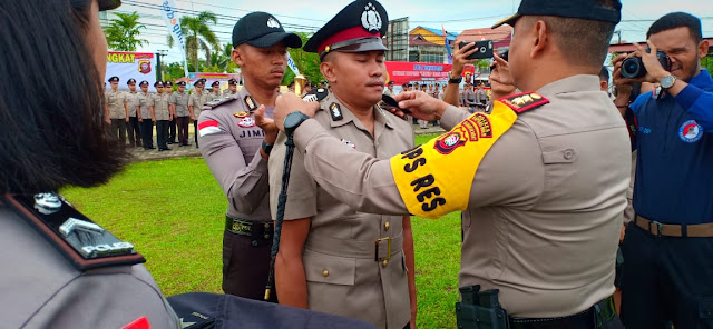 60 Personil Jajaran Polres Kapuas Hulu Naik Pangkat