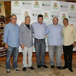  Presidente da ACIAT, Rogério Pereira, secretário de Agricultura, Zezinho Cortázio, prefeito Arlei, vice-prefeito Márcio Catão e secretário de Turismo, Henrique Carregal