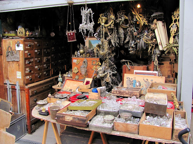 Pais Flea Market St Ouen Les Puces