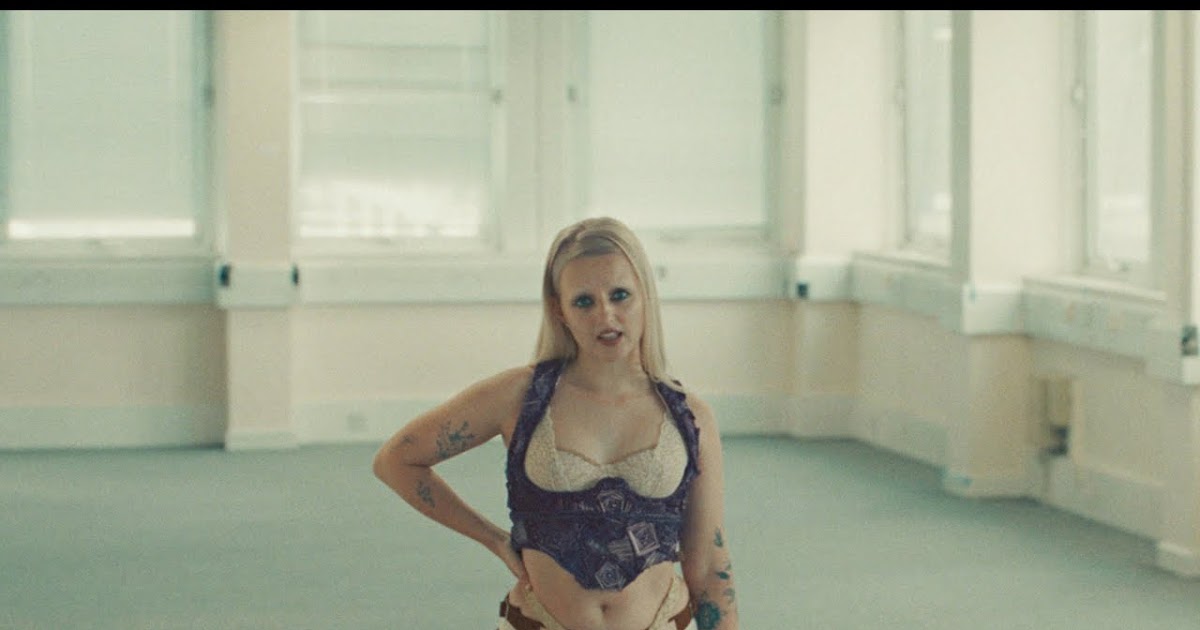 Greta Isaac Reveals Eye-popping Video for PAYRI$E