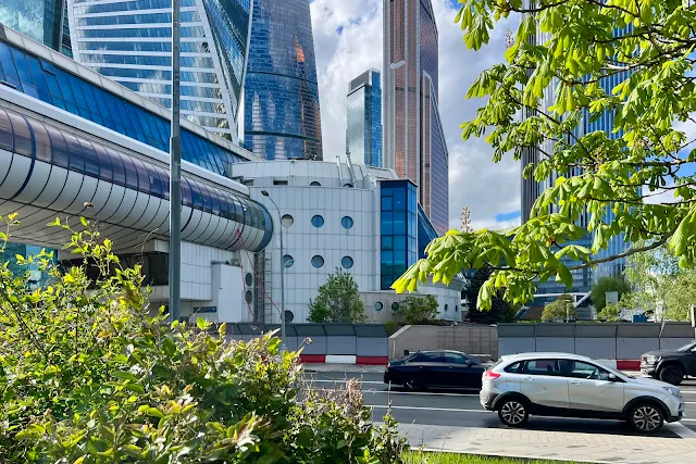 Пресненская набережная, мост «Багратион»