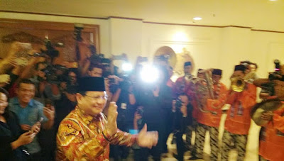 Prabowo Bergoyang Saat Alunan Musik Tanjidor Mulai Menggema Di Ballroom Hotel Sahid