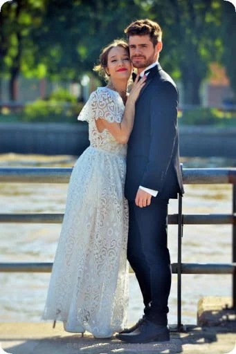 SIMONA MARTES - ROMEO Y SIMONA NOVIOS.jpeg