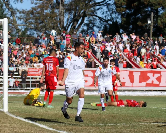 Gol: Diego Bielkiewicz.