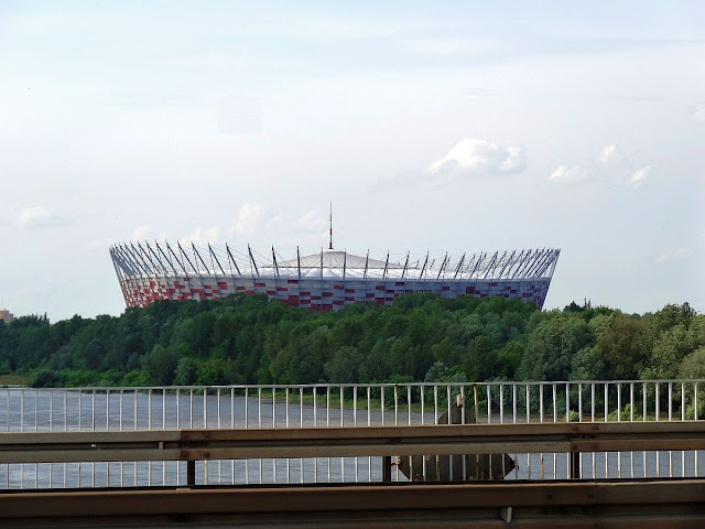 Widok na Stadion Narodowy z mostu Łazienkowskigo