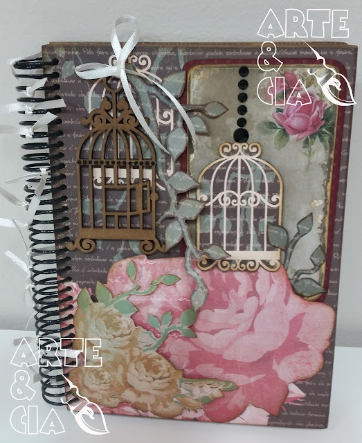 Agenda com técnicas de Scrapbook: Gaiolas e Flores Arte & Cia