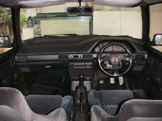 Interior Mazda Familia