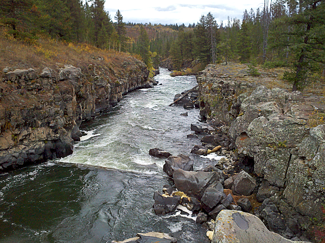 mesa falls island park yellowstone idaho geology travel fieldtrip caldera volcano rocdoctravel.com