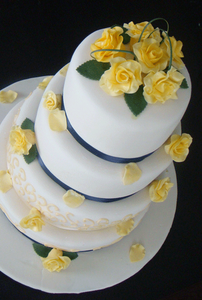 Blue Yellow Wedding cake Posted by Daniela Mier at 701 PM