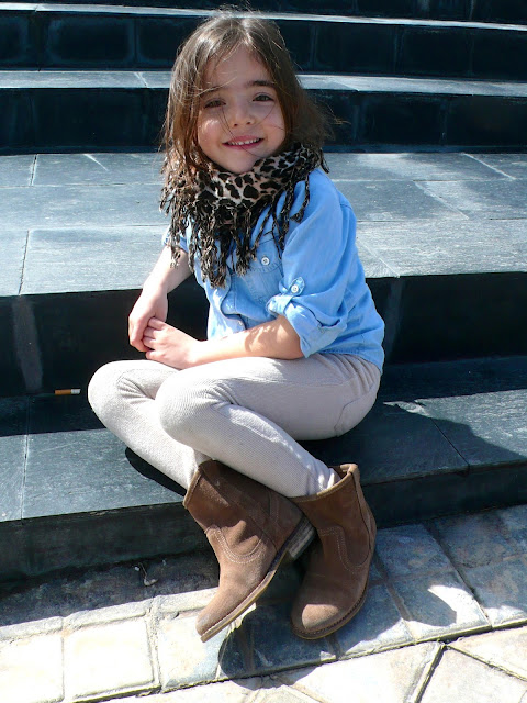 PEQUEÑA FASHIONISTA