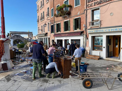 Venezia : gli Angeli dell’Acqua Alta 