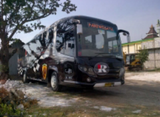  Sewa Bus Pariwisata PO. R Trans Surabaya